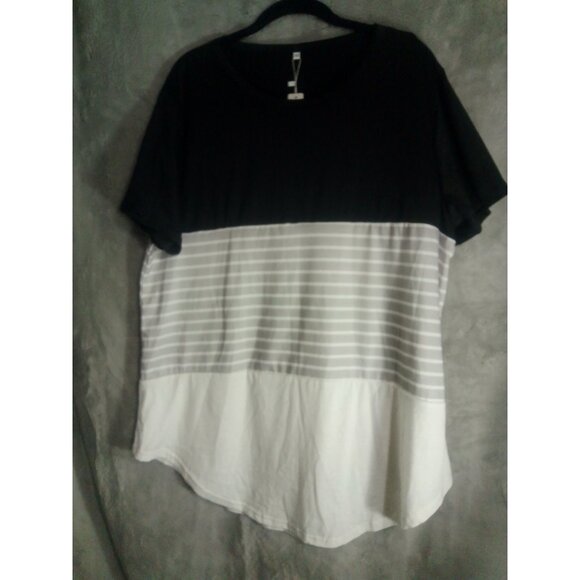 Vislily Top Sz 18W Black Gray White Blocked Solid Stripes Short Sleeves - Picture 1 of 5